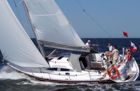 Navega en tu propio barco sin tener que comprarlo - sailing club nautic club sailboats renting